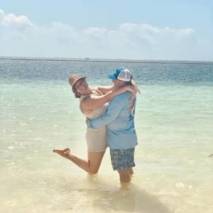 Meet your Posher, Dana